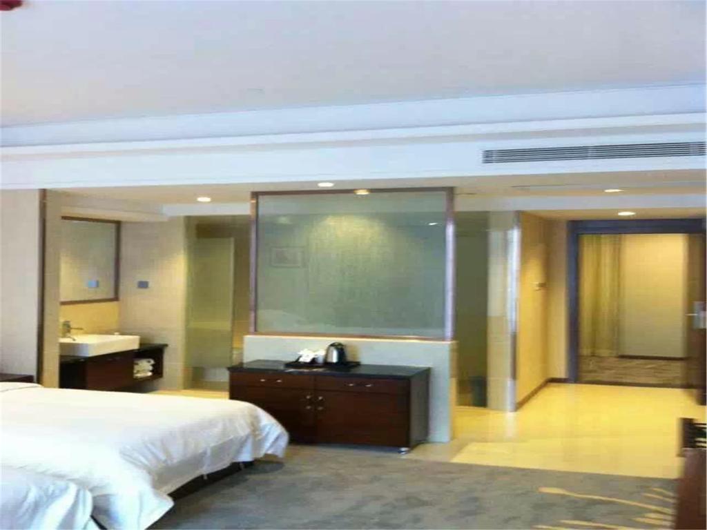 The Century Hotel Zhongshan  Bagian luar foto